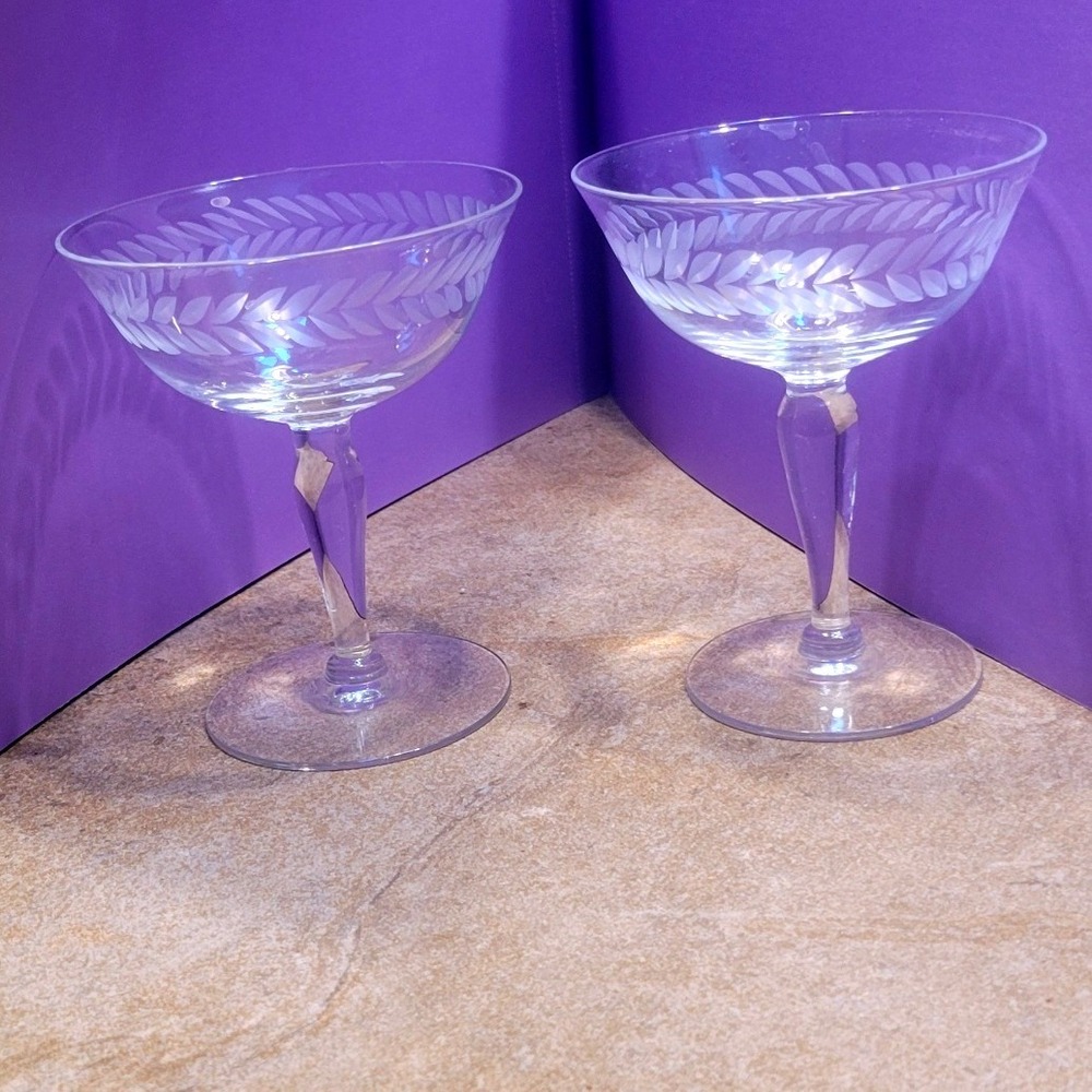 Vintage Etched Laurel Leaf Champagne Sherbet Glass Set of 2 Clear Stemware 5 in